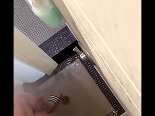 Gym Shower Showoff