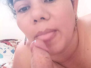 Deepthroat Sucking Girl