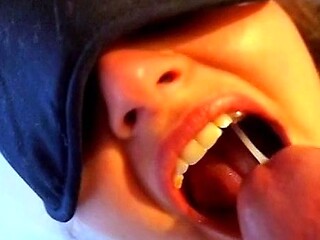 Amateur Mouthful of Cum