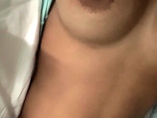 Amateur hottie solo masturbation