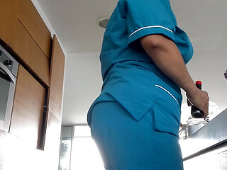 Employee with a big ass masturbates her juicy pussy while cooking for her boss