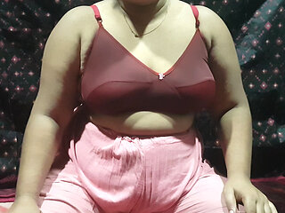Desi Bhabi Big Tits Show. Boobs Playing