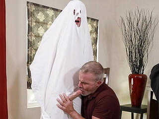 A Spooky Surprise for My Young Grandson - Myfamilydick