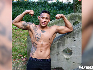 Hot muscle tattooed latino boy pictures