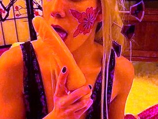 Amateur Blonde Teen Plays Solo with Toy Webcam Porn