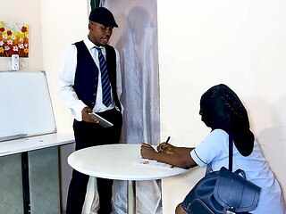 HOW THE BIOLOGY TEACHER MAKES HIS TEACHINGS EASY FOR UNDERSTANDING