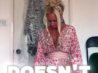 Barbie MILF Is the Prettiest Mature Granny