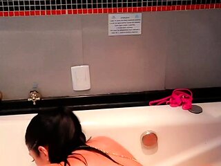 Sexy Amateur Tattooed Girl Doggystyle Fuck