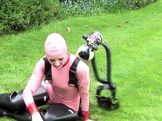 Amateur blonde slut outdoor banging following picnic
