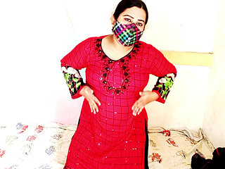 Desi hot solo woman step on finger