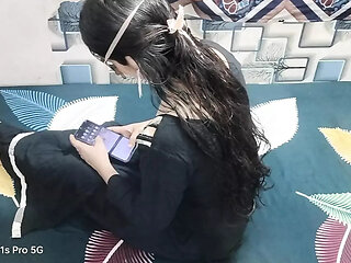 Cute school girl ka uniform utaar kar bathroom me pakad ke pel diya
