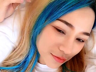 CLOSE UP OF TEENS PARADISE