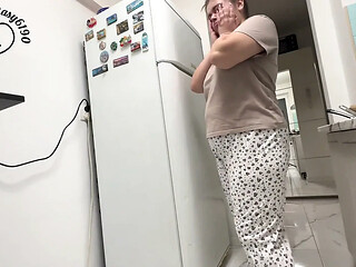 Filling up My Fridge with Stinky Farts
