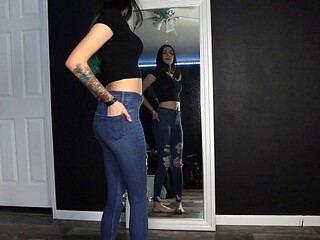 Webcam brunette solo masturbation