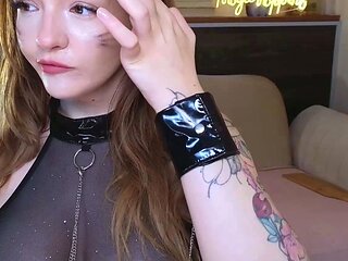 Solo booty assed babe ass toying masturbation in hi def