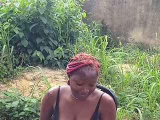 Amateur Outdoor Sex with Big Booty Black Girl and BBC in Unfinished Building