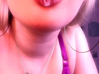 Naked Blonde Teen Girl Pussy Masturbation On Webcam