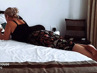 Mature blonde wife enjoys daily sex with her hubby's feet fetish