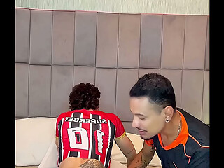 S&atilde_o paulino viadinho levando ferro grosso no rabo,sendo torado pela rola grande ,grossa e pentelhuda do Corinthiano aqui