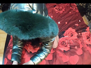 Stepmom Was Face-fucked. Cum on Shiny and Fluffy Down-jacket.