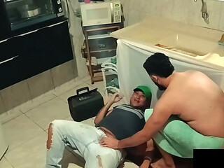 QUANDO O ENGANADOR FAZ O MOCINHO ENTRAR PELO CANO