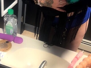 Close up pussy toying on cams