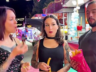 Sienna discovers voyeurism with Pam... - Jacquie et Michel TV