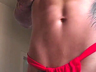 Sun-tanned Muscle Temptation