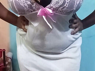 Big boobs sexy indian aunty video