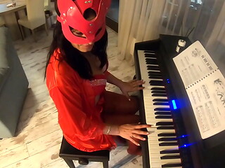 Adventures of MilfyCalla -First piano lesson- preview