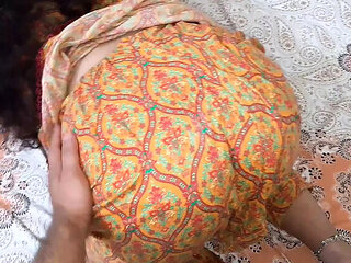 Desi Hot Wife QueenbeautyQB Sucks Cock & Gets Fucked Hard in Doggy & Missionary