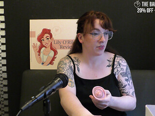 NSFW Review of the Honey Pistil Licking Vibrator From the Bad Peach
