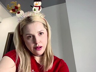 Blonde babe gains weight with Christmas pasta feast