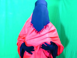 Superstar Queen Apu Biswas Is Having Sex With Her Hero And Talking Dirty