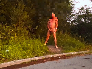 Crusing area naked barefoot wank and flexing my hole