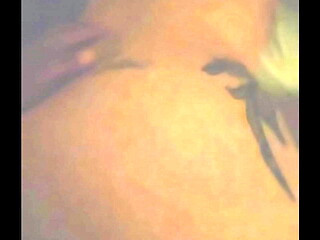 Una nueva victima d&aacute_ndome las nalgas