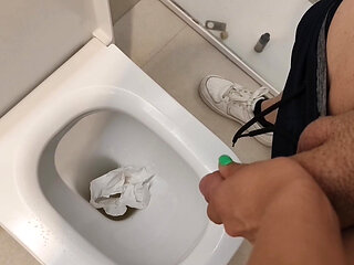 Com Pee Lation Risky Outdoor Public Pee Ana Spears Alfxnow