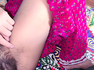Indian Bhabhi enjoys big boobs fondling