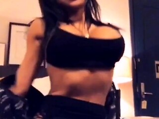 Big boob brunette masturbates on webcam