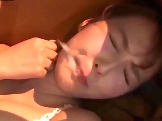 Uy Hiep V&agrave Hiep D&acirc M Tap The Em G&aacute I Xinh Dep Tr&ecirc N T&agrave U Dien Ngam Tap 3