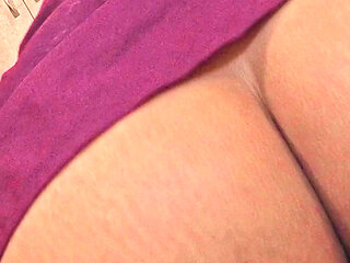 Hot Stepsister in Bed with Big-brother