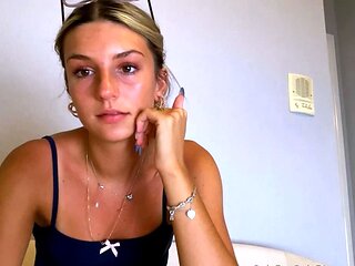 Mom amateur webcam pussy masturbate
