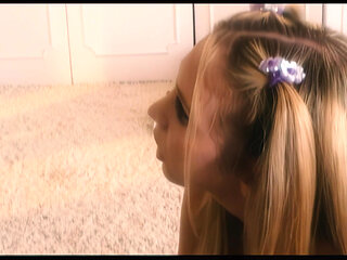 Hannah And Jamie Have A Threesome And Get Fucked Deep In The Ass Too