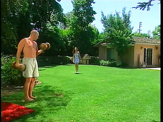 Horny babe getting her tight pussy fucked outdoors by muscular stud