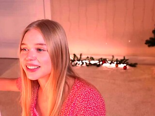 Amateur Blonde Teen Plays Solo with Toy Webcam Porn