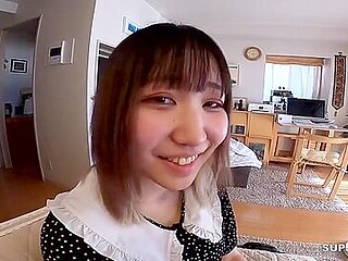 G-cup Gentle Girl Gets Nakadashi. She Is A Very Nice Girl And She Is Very Hot. Personal Photography