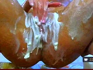 Amateur hottie solo masturbation