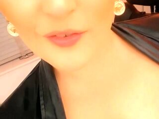 Solo girls masturbate until orgasm for