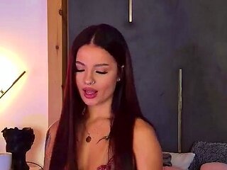 Love Chat Big Boobs Brunette Masturbating For Cam
