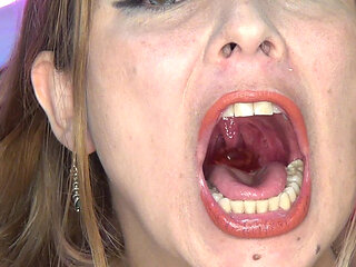 Omg! I Swallowed Big Flamingos at the Same Time!